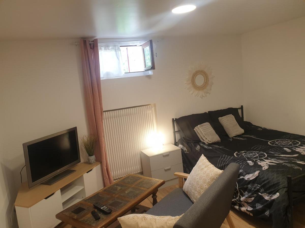 Апартаменты Studio 25M2 Independant Sous-Sol Сарсель Экстерьер фото